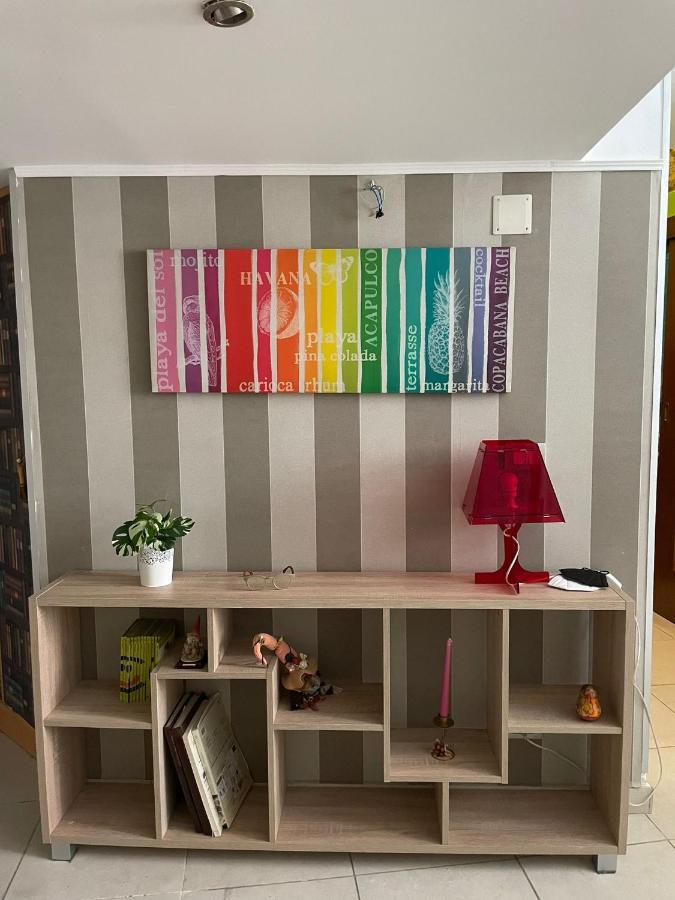 شقة Colorful House نابولي المظهر الخارجي الصورة